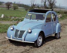 A 1959 Citroën 2CV CI