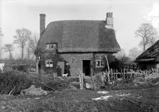 A thatched cottage at Goosey, Oxfordshire, c1860-c1922. Artist: Henry Taunt