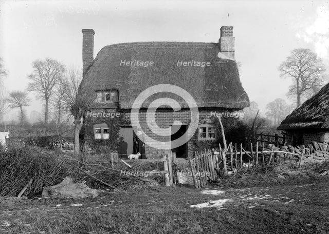 A thatched cottage at Goosey, Oxfordshire, c1860-c1922. Artist: Henry Taunt