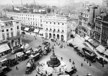 A view of Piccadilly Circus, c1912-c1914