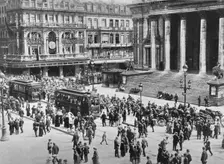 A view of the Bourse during the passage of the German troops 1914