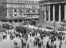 A view of the Bourse during the passage of the German troops 1914