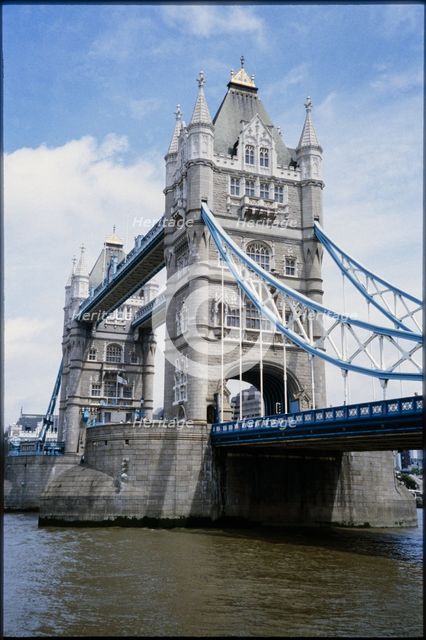 A view from the south-west of Tower Bridge, London, 1990. Creator: Dorothy Chapman.