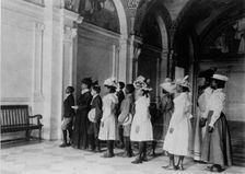 A visit to the Library of Congress, (1899?). Creator: Frances Benjamin Johnston