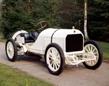 A white 1908 Benz racer