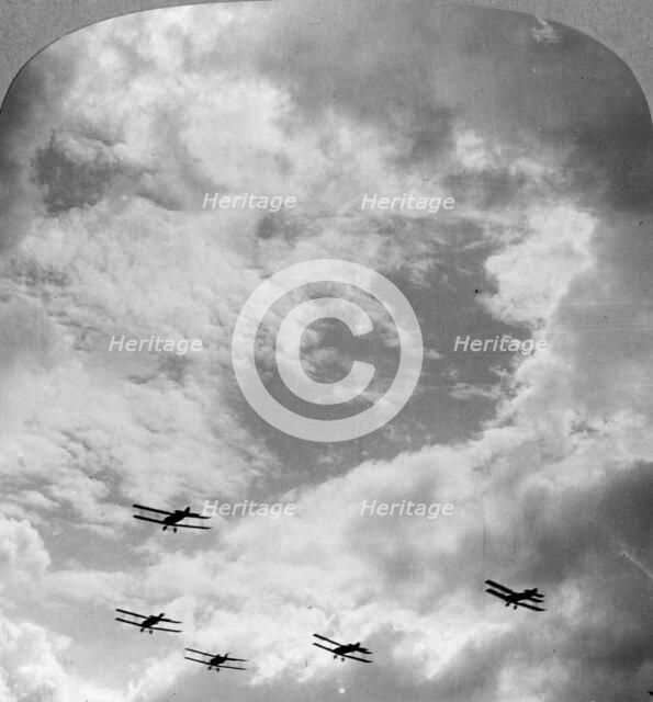 A battle squadron in fighting formation, World War I, c1914-c1918.  Artist: Realistic Travels Publishers