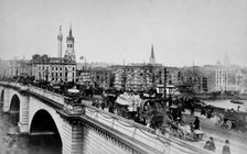 A busy day on London Bridge, London. Artist: London Stereoscopic & Photographic Co
