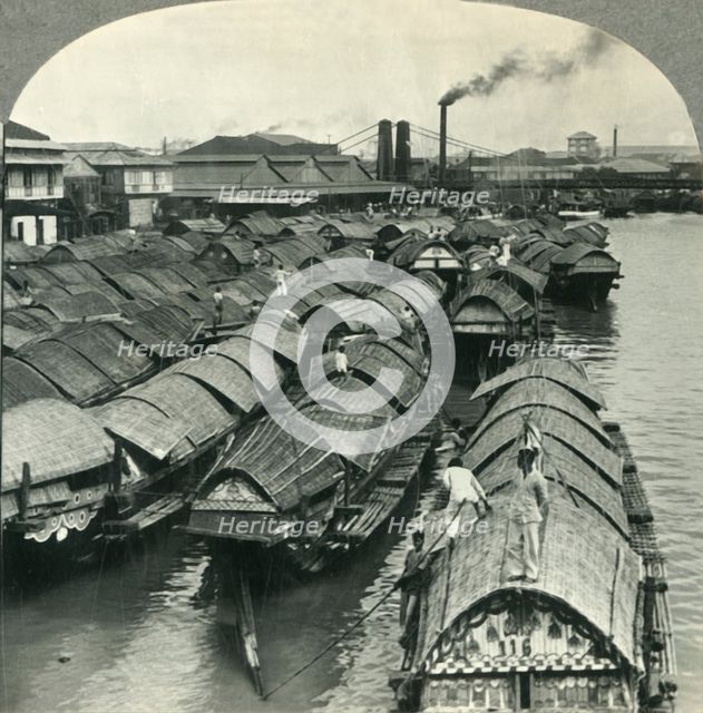 'A Busy Scene on the Pasig River, Manila, Island of Luzon, P.I. - Cascos, the Cargo Lighters and Coa Creator: Unknown.