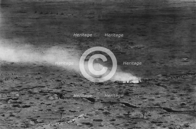 'A Cent Cinquante Metres au-dessus du Combat ; Notre vague d'assaut progresse ; au loin on voitfuir  Creator: Unknown.