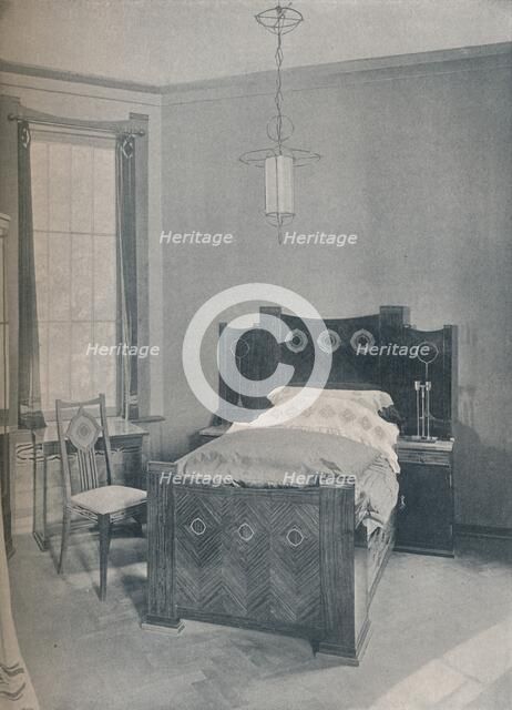 A child's bed designed by Peter Behrens, executed by TD Heymann, 1901. Artist: Unknown.