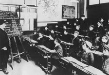 A class in Hebrew at the Jewish Free School, c1907. Creator: Unknown