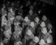 A Crowd of Soldiers Boarding a Boat, 1920s. Creator: British Pathe Ltd