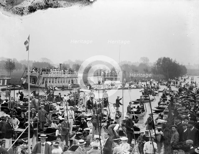 A crush of boats on the River Thames at Oxford, Oxfordshire during Eight Weeks, c1905.  Artist: Henry Taunt