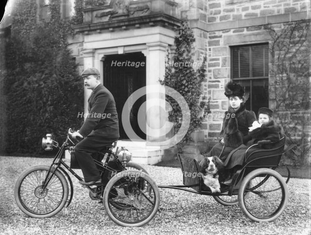 A De Dion tricycle. Artist: Unknown