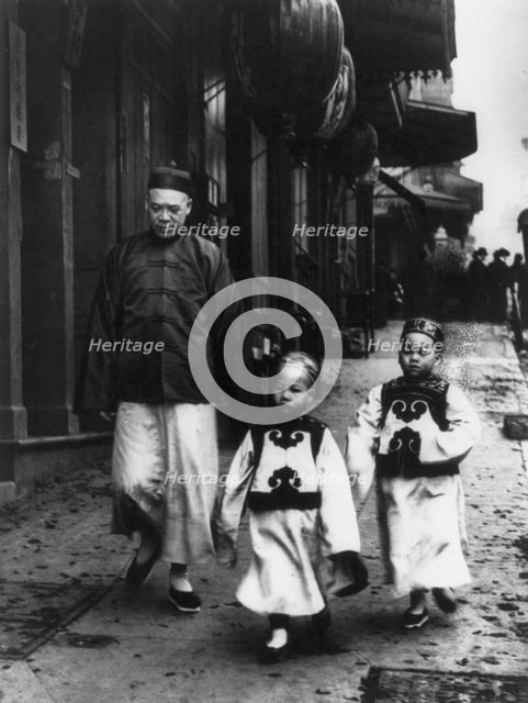 A family from the Consulate, San Francisco Chinatown, 1904. Creator: Arnold Genthe.