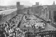 A Fez, pendant la fete de l'aid el Kebir: presentation des Cadeaux au Sultan du Maroc..., 1916. Creator: Unknown