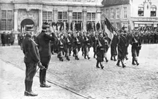 A Furnes, le roi des Belges 1914. Creator: Unknown