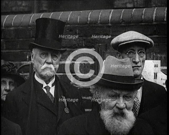 A Group of American Civil War Veterans Stand Together , 1924. Creator: British Pathe Ltd.