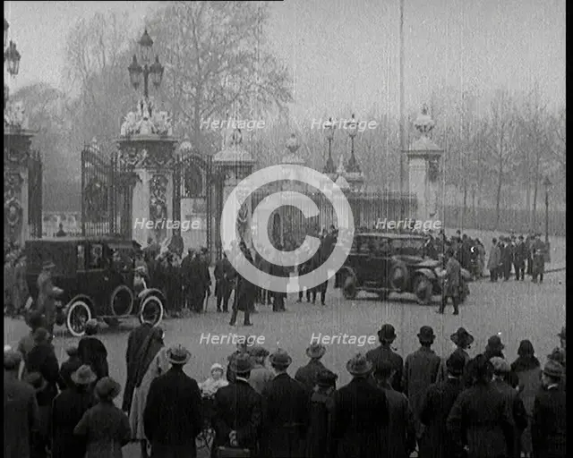 A Group of People Waiting Outside the Gates of Buckingham Palace As a New Government Is..., 1924. Creator: British Pathe Ltd.