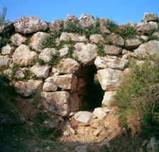 A Greek Cyclopean bridge