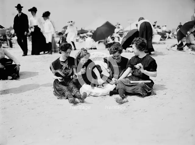 A Hasty lunch, between 1900 and 1905. Creator: Unknown.