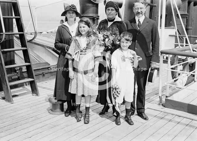 A.I. Elkus & family, between c1915 and c1920. Creator: Bain News Service.