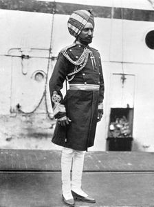 A jemadar of the viceroy's bodyguard, 1902-1903. Creators: Unknown, Francis Godolphin Osbourne Stuart