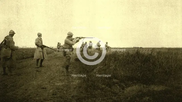 '' A l'est de Montdidier; A l'attaque du village de Piennes, au Sud-Est de Montdidier..., 1918. Creator: Unknown.