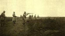 A l'est de Montdidier; A l'attaque du village de Piennes, au Sud-Est de Montdidier..., 1918. Creator: Unknown