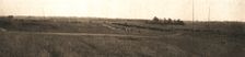A l'est de Montdidier; batterie d'artillerie de campagne progressant avec l'infanterie 1918. Creator: Unknown