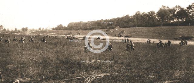 'A l'est de Montdidier; la poursuite de l'ennemi en direction de Lassigny et de Roye..., 1918. Creator: Unknown.