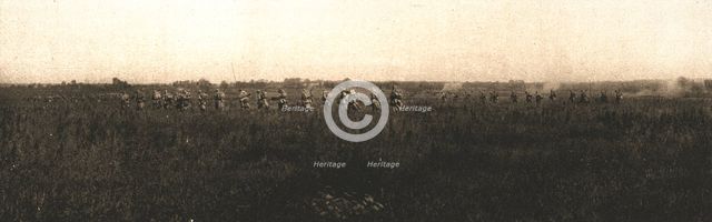 'A l'est de Montdidier; progression d'un bataillon vers Fescamps, le 10 aout 1918..., 1918. Creator: Unknown.