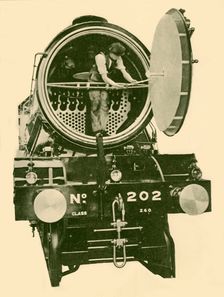 A London and North Eastern Mixed Engine Engine with Smoke-Box Opened c1930. Creator: Unknown