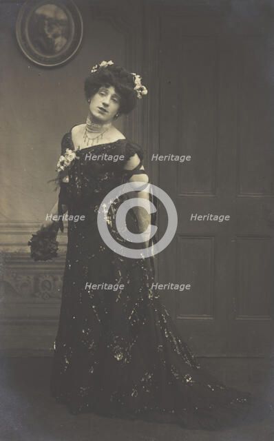 A man in drag, between 1900 and 1909. Creator: Fred Palmer.