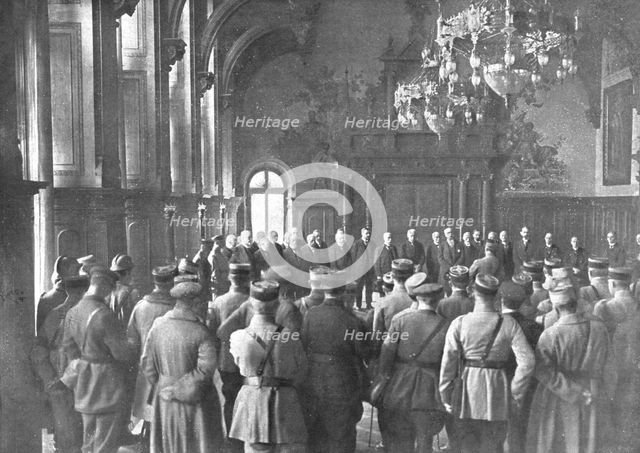 'A Mayence et a Wiesbaden; le 15 decembre 1918, dans la salle d'honneur de l'Hotel de Ville..., 1918 Creator: Unknown.