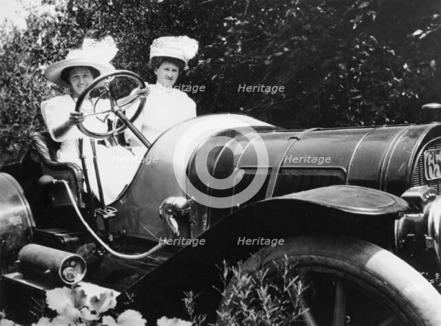 A Pope Hartford car, c1911. Artist: Unknown