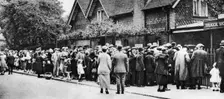 A queue for the zoo on a national holiday, London, 1926-1927