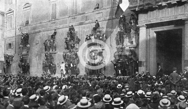 'A Rome: les manifestations de mai 1915', 1915. Creator: Unknown.