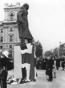 A statue of Sir Winston Churchill being unveiled by Lady Spencer in Parliament Square, 1973