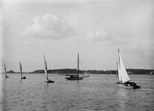 A start, 1899 Sept 9. Creator: John S Johnston