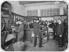 A Strand wine bar, London c1903 (1903)