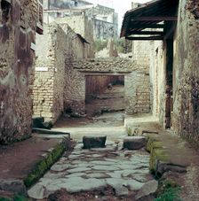 A street and houses, Pompeii, Italy. Creator: Unknown