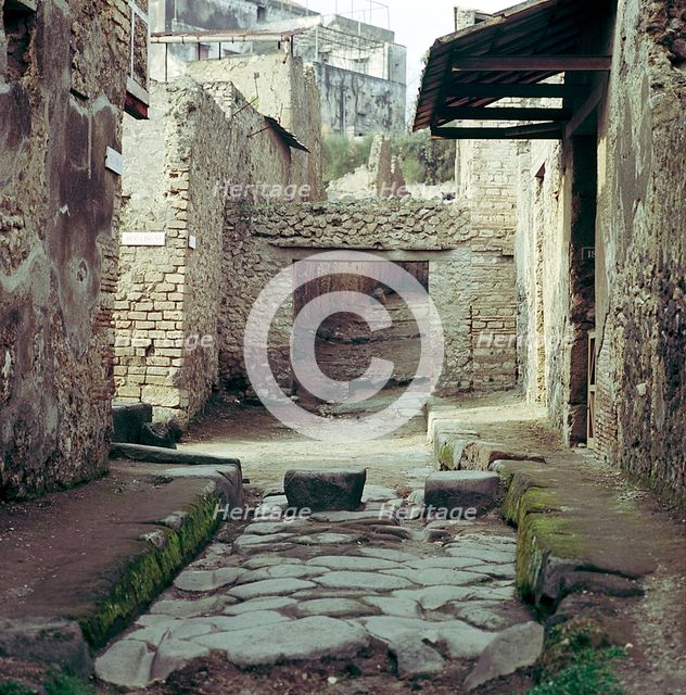 A street and houses, Pompeii, Italy. Creator: Unknown.