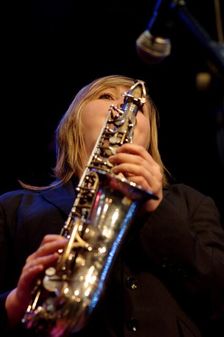 Amy Roberts, The Under Ground, Eastbourne, Dec 2015. Artist: Brian O'Connor