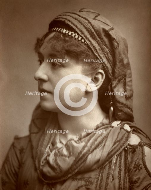 Amy Roselle, British actress, 1884. Artist: St James's Photographic Co
