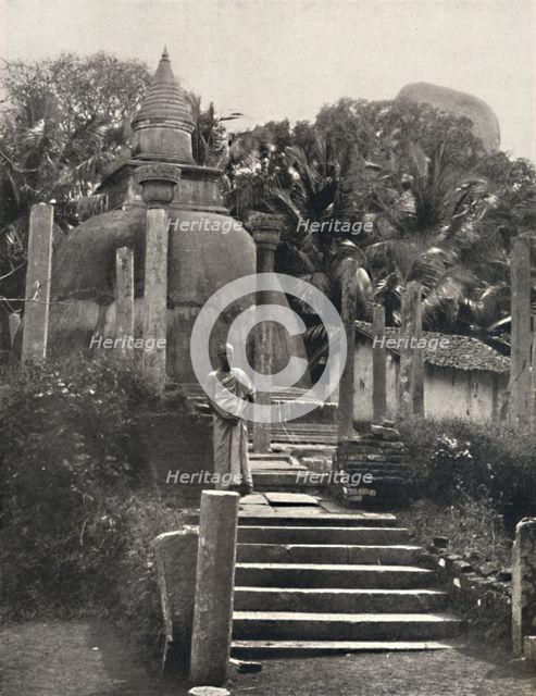 'Ambatthala Dagoba in Mihintale, Ruhestatte der Reliquien des Mahinda, erbaut 275 v. Chr.', 1926. Artist: Unknown.
