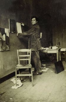 Amedeo Modigliani in his studio, c. 1915