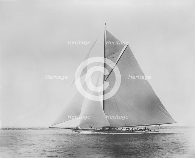 America's Cup challenger 'Shamrock III'. Creator: Kirk & Sons of Cowes.