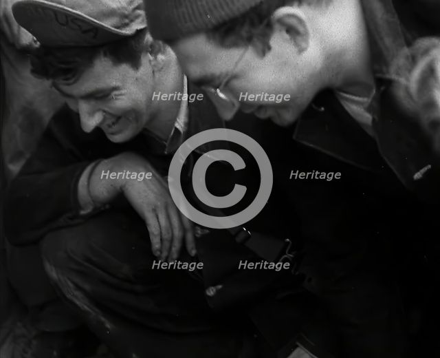 American Airmen Gambling Over a Game, 1943-1944. Creator: British Pathe Ltd.