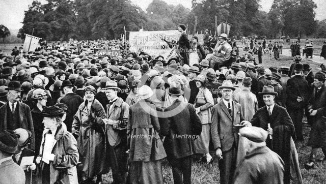 An anti-war meeting, Hyde Park, London, 1926-1927. Artist: Unknown